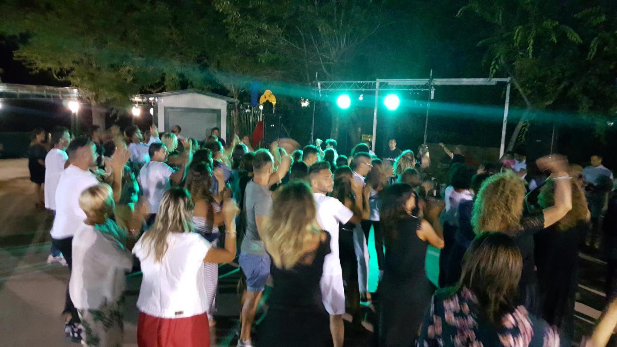 Mattinata Camping Kültér fotó